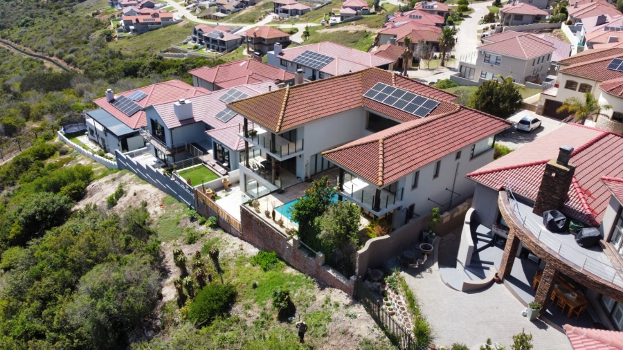 5 Bedroom Property for Sale in Avonddans Western Cape